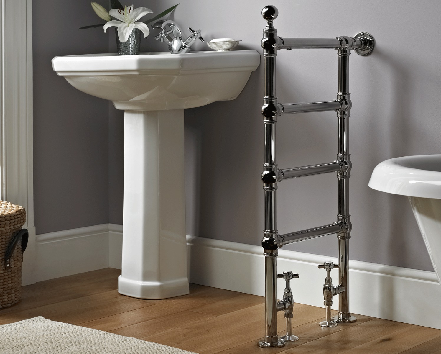 Traditional Butler Heating Only - Chrome 965x75