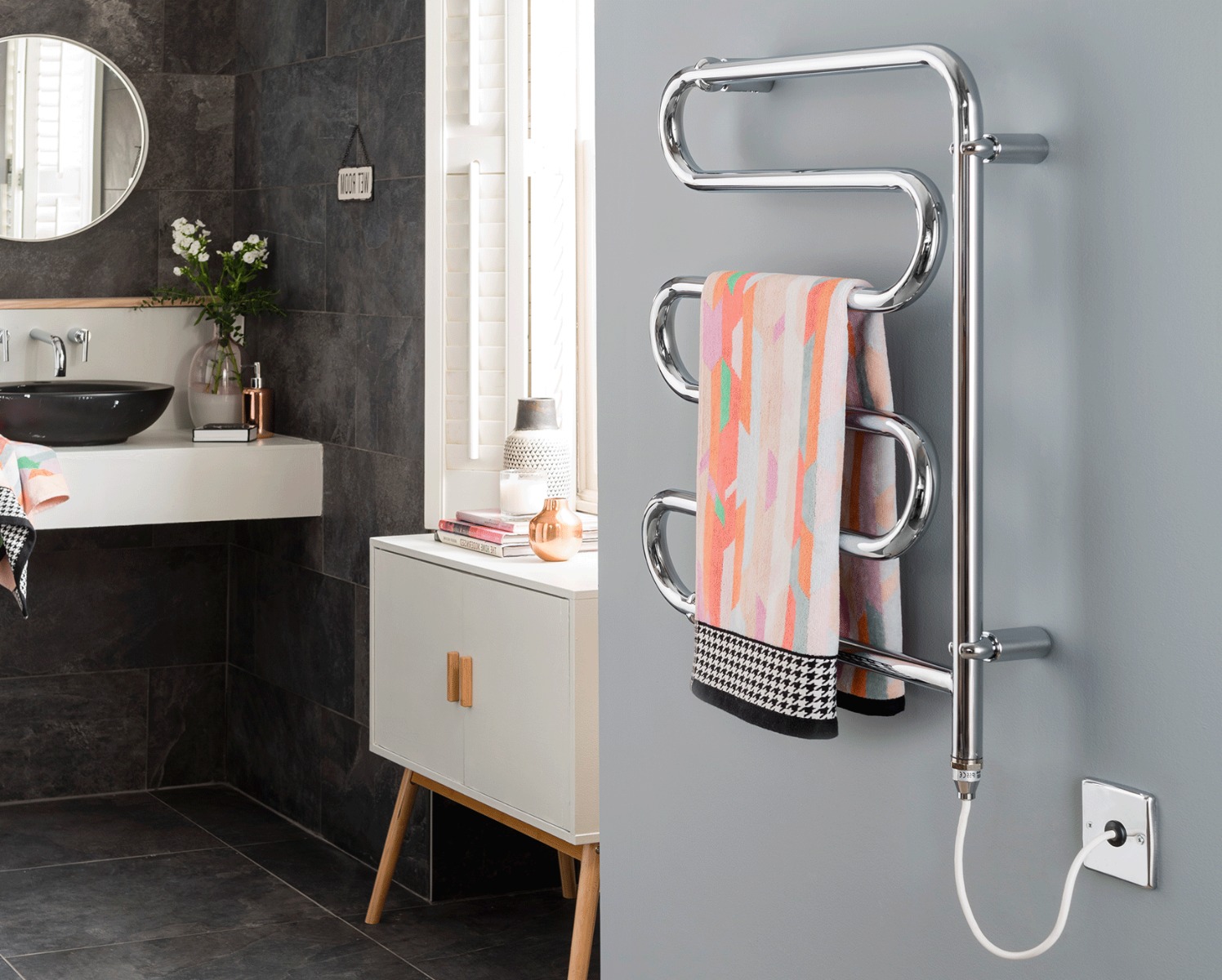 ELECTRIC COMFORT Towel Rails ELECTRIC ONLY - CHROME 719x545