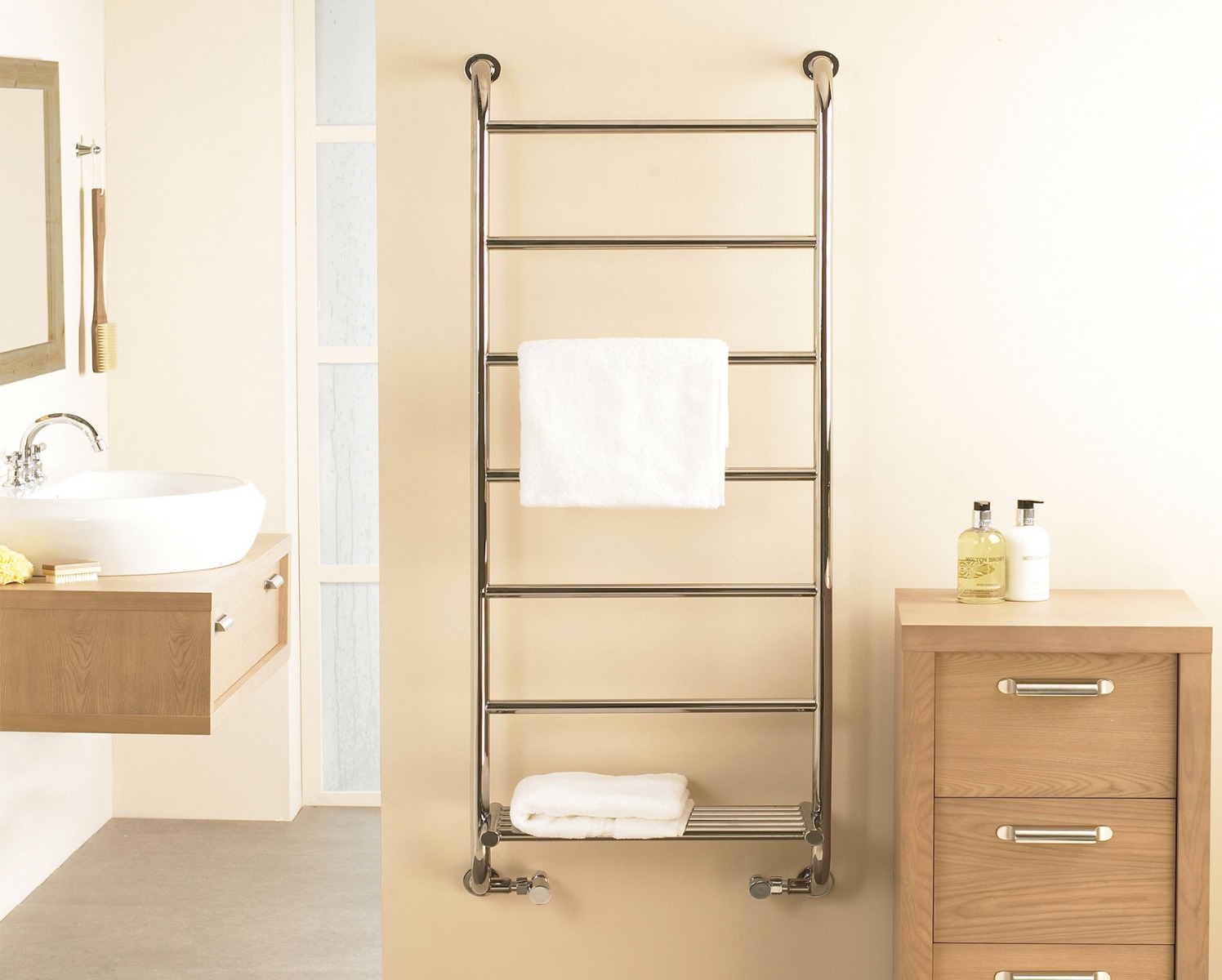Contemporary Ieri BR Towel Rail Electric-Chrome 750x500