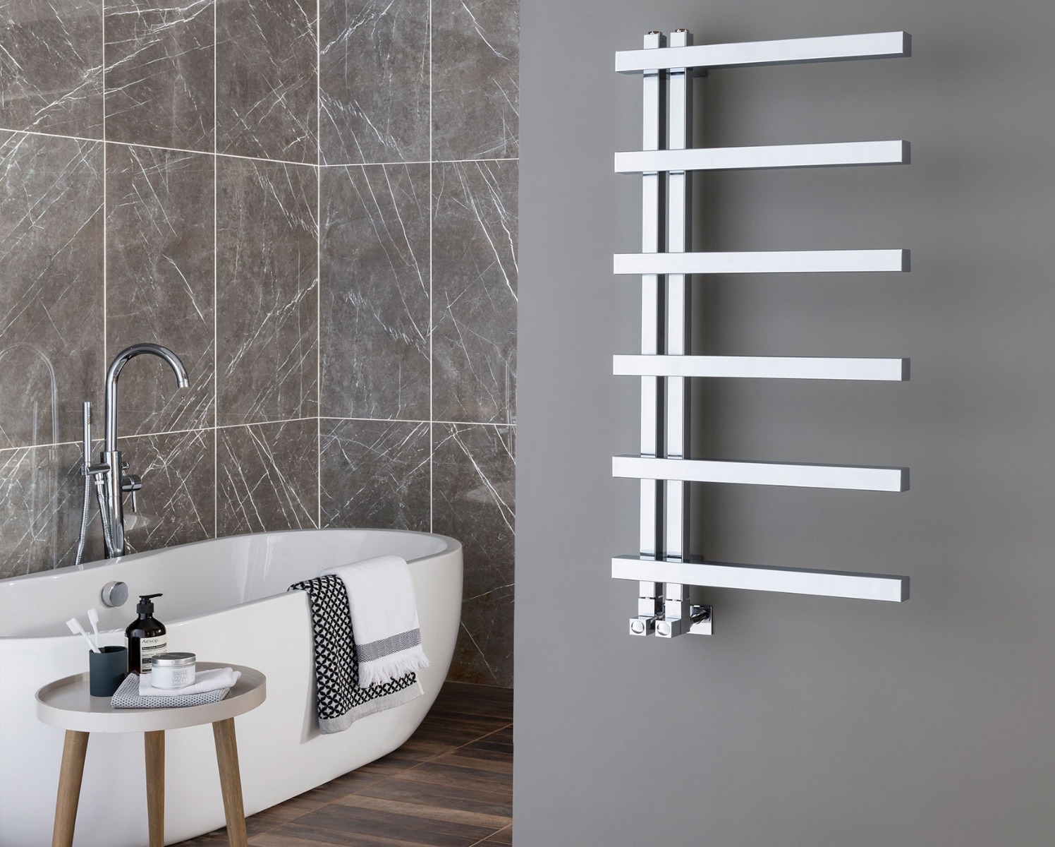 Contemporary Keys II Towel Rail Electric Only - Chrome 1460x500